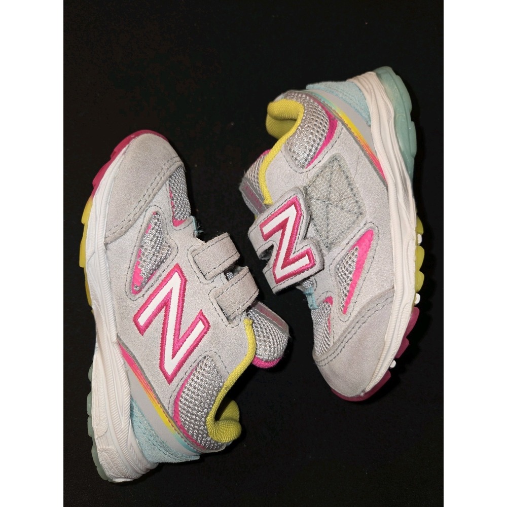 New Balance Kids 888v2 Rainbow‎ Hook & Loop Toddler Size 7
